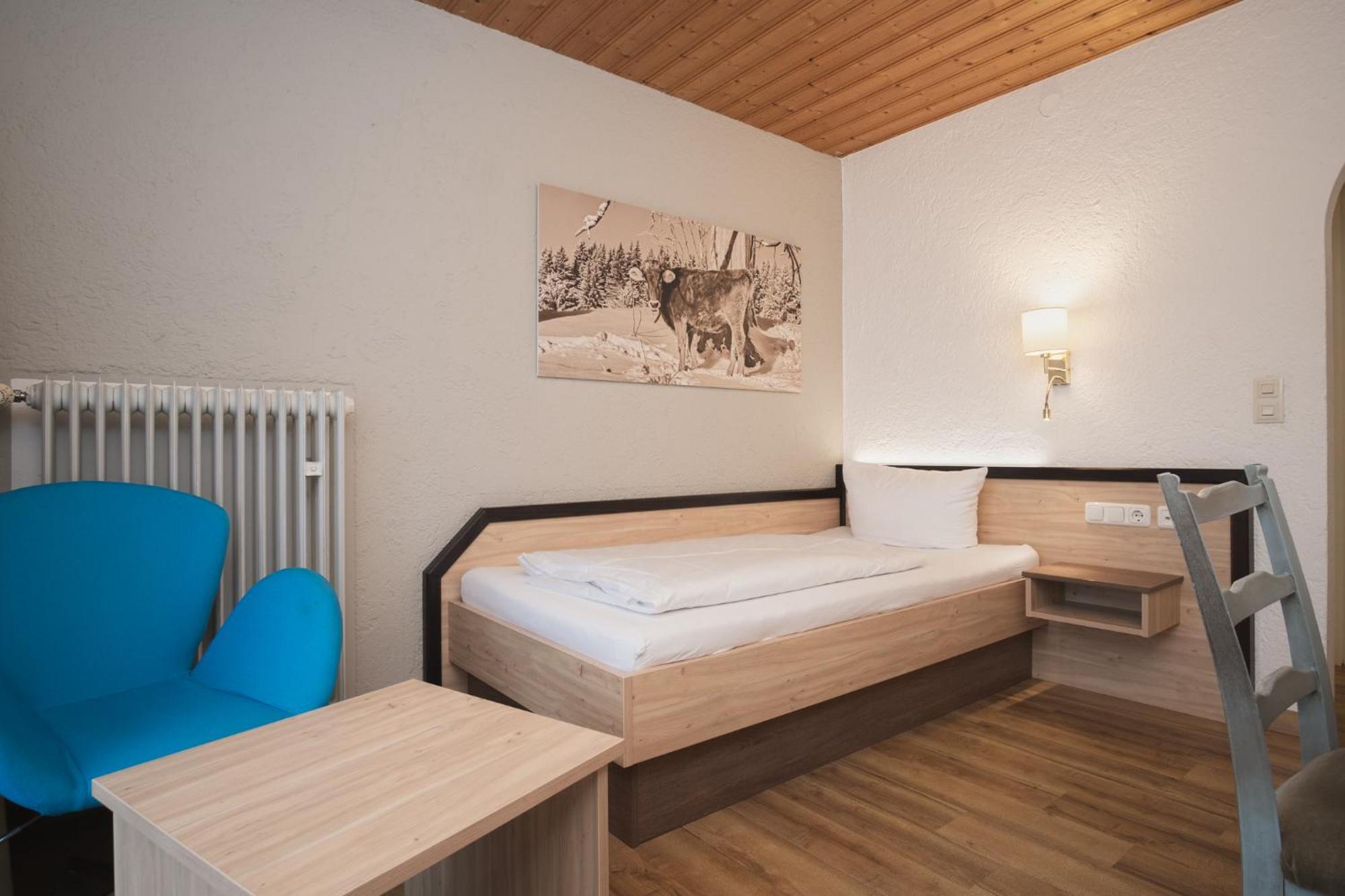 Einzelzimmer mit Balkon